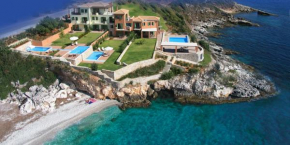 Villa Brio, Skala